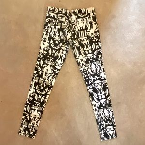 H&M Black and White Print Skinny Jean Pants